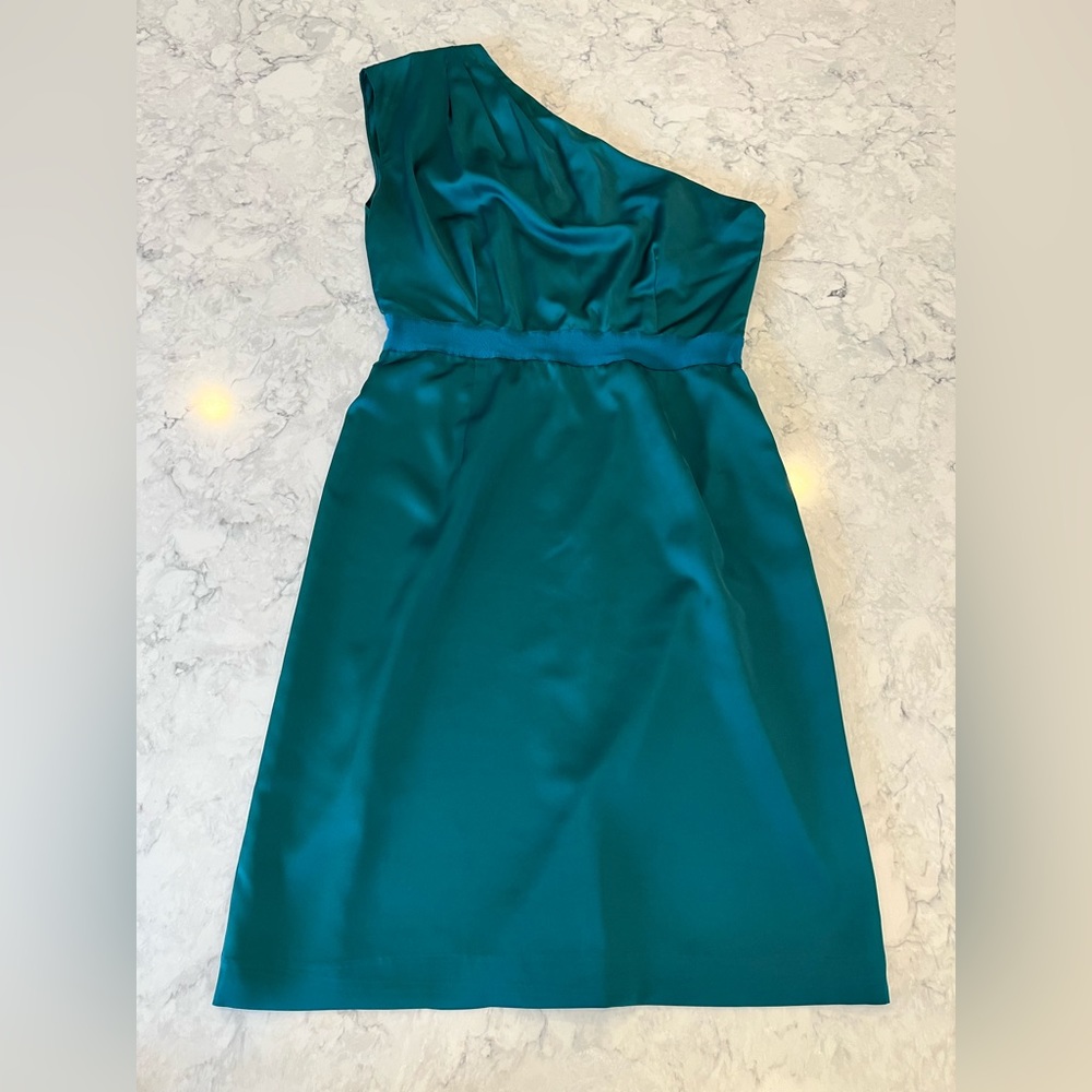 Emerald green silk one shoulder banana republic dress size 10.